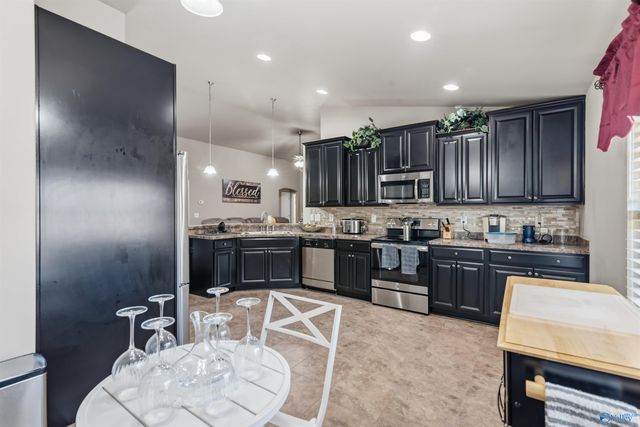 201 Ashbrook Circle, Harvest, AL 35749