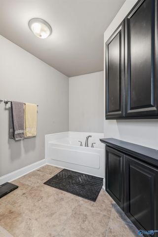 201 Ashbrook Circle, Harvest, AL 35749