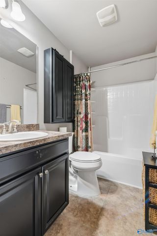 201 Ashbrook Circle, Harvest, AL 35749