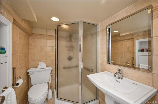 138-15 Union Turnpike, Kew Garden Hills, NY 11367