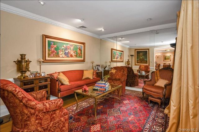 138-15 Union Turnpike, Kew Garden Hills, NY 11367