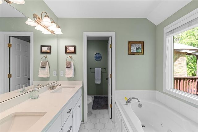1110 Sarah Lane, Kearney, MO 64060