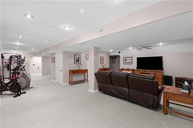 1110 Sarah Lane, Kearney, MO 64060