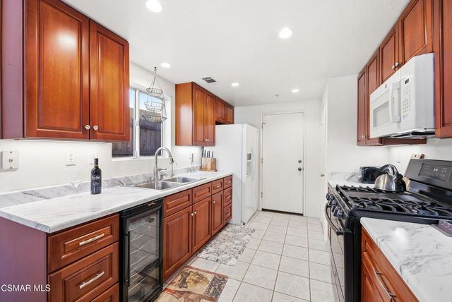 1605 Deschutes Avenue, Ventura, CA 93004