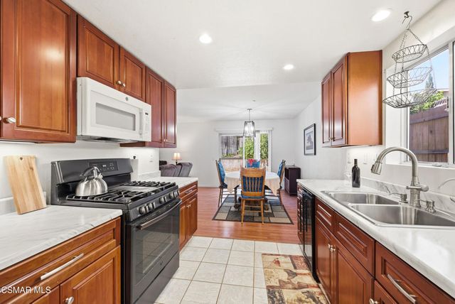 1605 Deschutes Avenue, Ventura, CA 93004