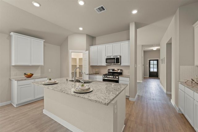 2610 Blue Abbot Drive, Fresno, TX 77545