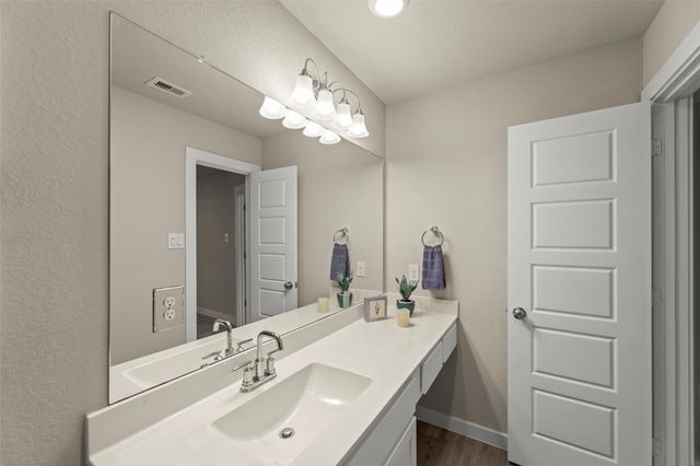 2610 Blue Abbot Drive, Fresno, TX 77545