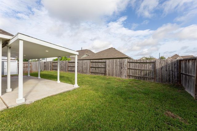 2610 Blue Abbot Drive, Fresno, TX 77545