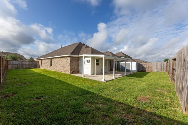 2610 Blue Abbot Drive, Fresno, TX 77545