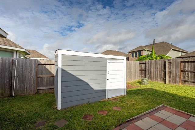 2610 Blue Abbot Drive, Fresno, TX 77545
