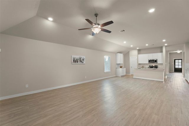 2610 Blue Abbot Drive, Fresno, TX 77545