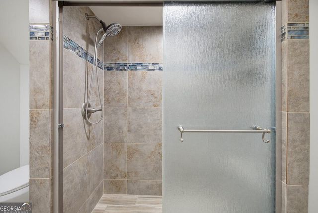 2711 Lochraven Court, Snellville, GA 30039