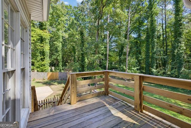 2711 Lochraven Court, Snellville, GA 30039