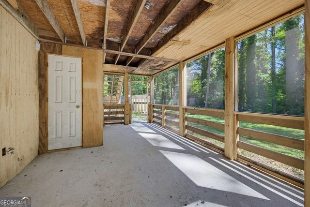2711 Lochraven Court, Snellville, GA 30039