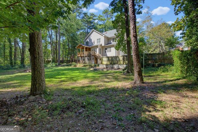 2711 Lochraven Court, Snellville, GA 30039