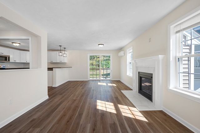 7 Snowberry Cir, Worcester, MA 01607