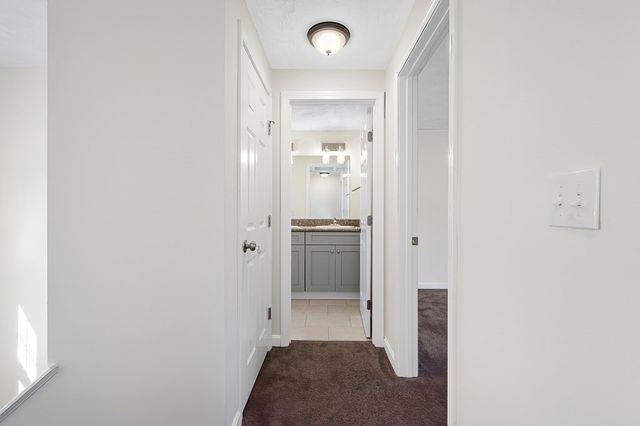 7 Snowberry Cir, Worcester, MA 01607