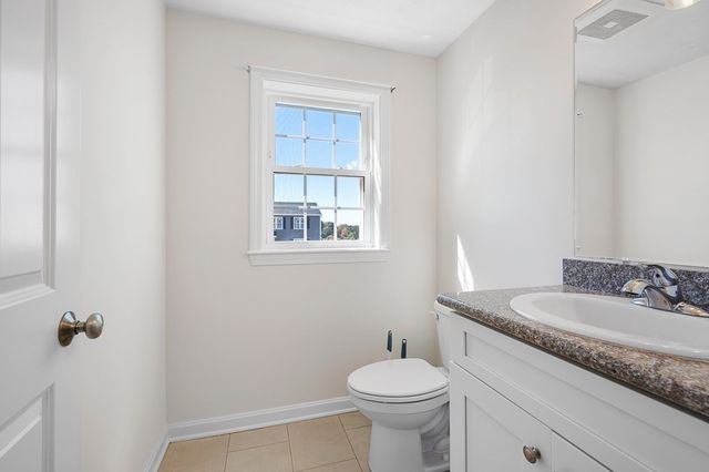 7 Snowberry Cir, Worcester, MA 01607