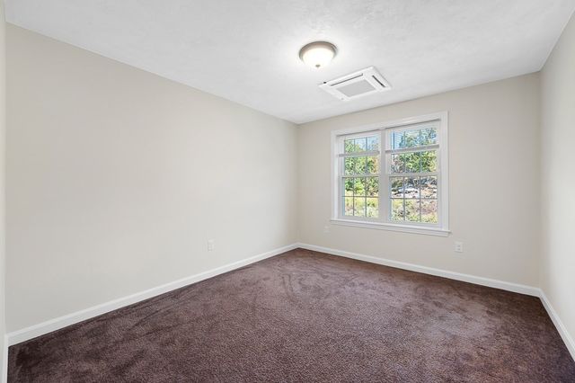 7 Snowberry Cir, Worcester, MA 01607