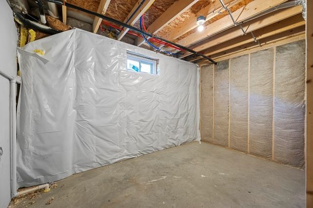 7 Snowberry Cir, Worcester, MA 01607