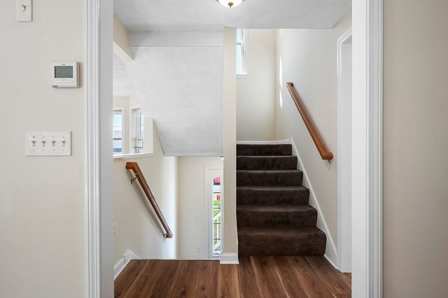 7 Snowberry Cir, Worcester, MA 01607