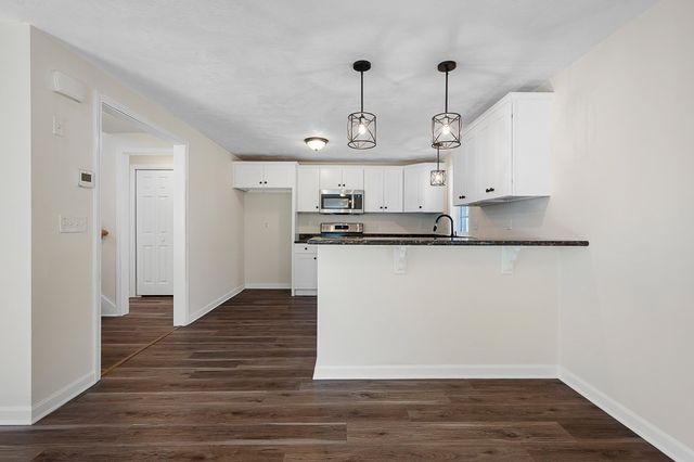 7 Snowberry Cir, Worcester, MA 01607