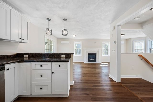 7 Snowberry Cir, Worcester, MA 01607