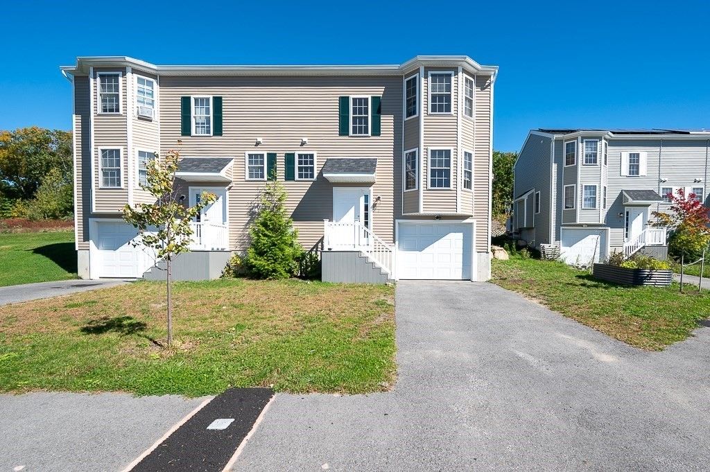 7 Snowberry Cir, Worcester, MA 01607