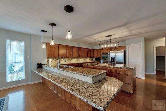 1327 Tiki Drive, Tiki Island, TX 77554