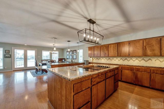 1327 Tiki Drive, Tiki Island, TX 77554