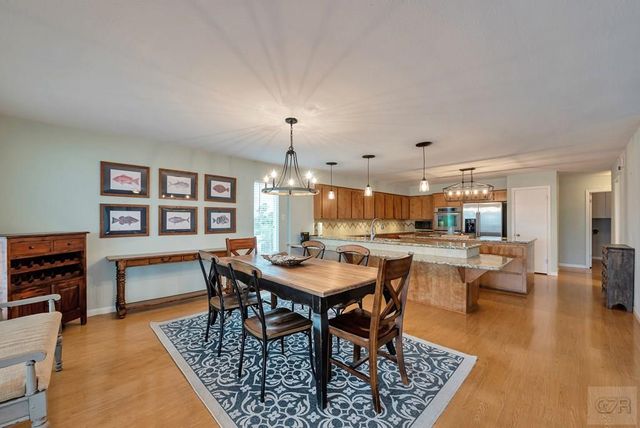 1327 Tiki Drive, Tiki Island, TX 77554