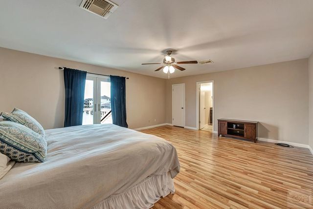 1327 Tiki Drive, Tiki Island, TX 77554