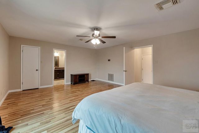 1327 Tiki Drive, Tiki Island, TX 77554