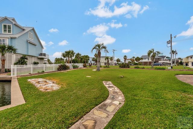 1327 Tiki Drive, Tiki Island, TX 77554