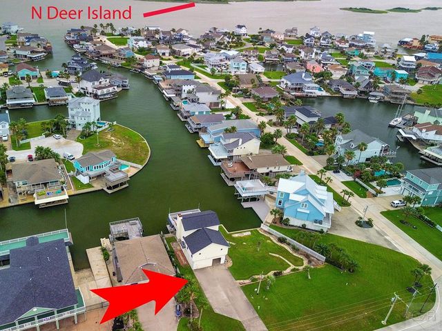 1327 Tiki Drive, Tiki Island, TX 77554