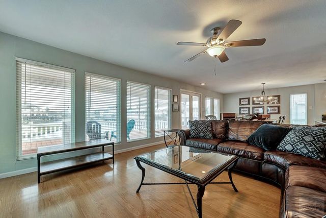 1327 Tiki Drive, Tiki Island, TX 77554