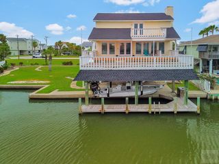 1327 Tiki Drive, Tiki Island, TX 77554