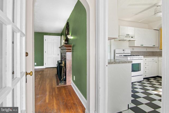 4211 KENSINGTON RD, Baltimore, MD 21229