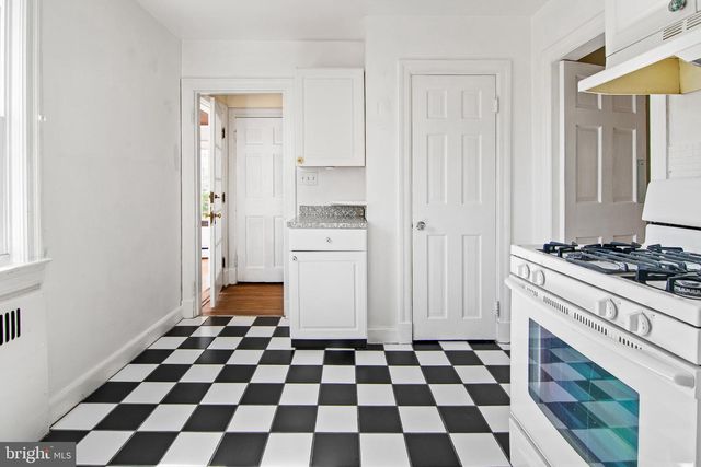 4211 KENSINGTON RD, Baltimore, MD 21229