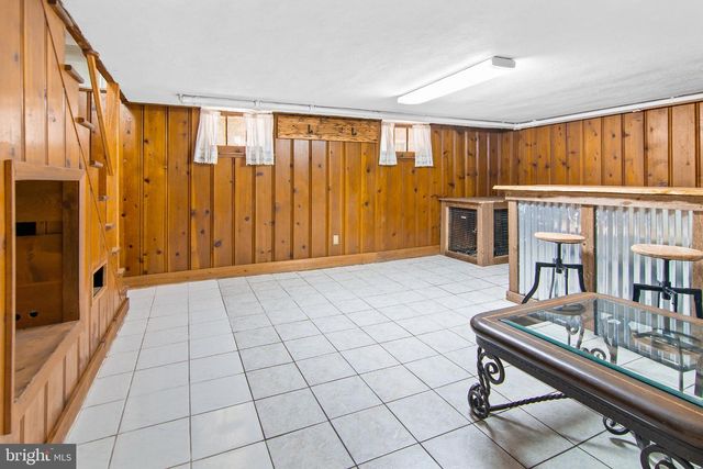 4211 KENSINGTON RD, Baltimore, MD 21229