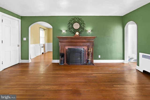4211 KENSINGTON RD, Baltimore, MD 21229