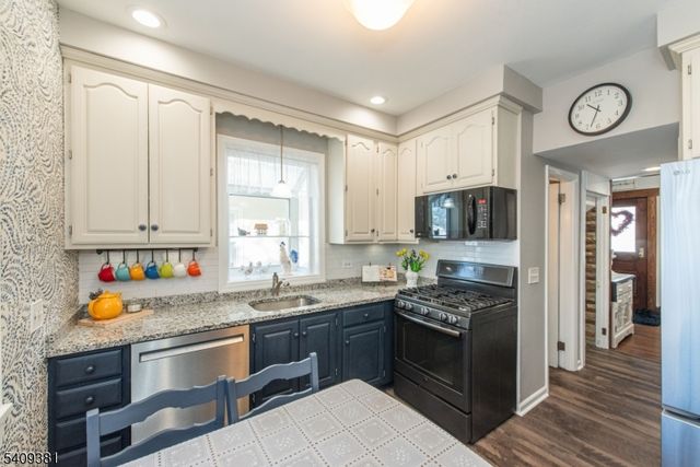 12 Ward Pl, Caldwell Boro Twp., NJ 07006