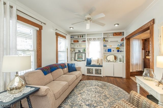 12 Ward Pl, Caldwell Boro Twp., NJ 07006