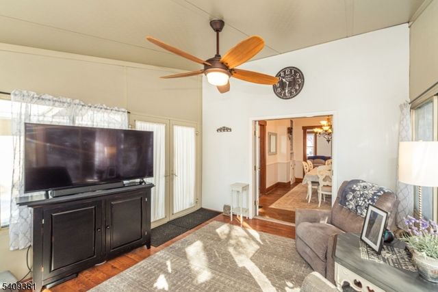 12 Ward Pl, Caldwell Boro Twp., NJ 07006