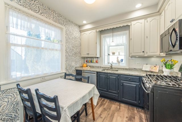 12 Ward Pl, Caldwell Boro Twp., NJ 07006