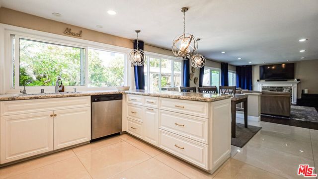 22 Hunter, Irvine, CA 92620