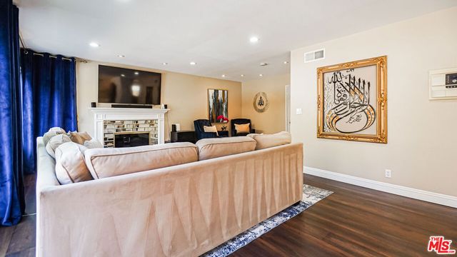22 Hunter, Irvine, CA 92620