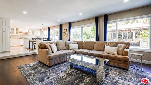 22 Hunter, Irvine, CA 92620