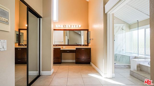 22 Hunter, Irvine, CA 92620