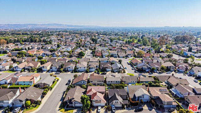 22 Hunter, Irvine, CA 92620